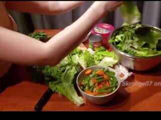 Foodporn ep.1 noodles un nudes- ķīnieši skaistule pavāri uz veļa un sūkā bbc par dessert 4k 烹饪表演 netīras filma vids