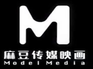 Av modell medien asia- meine weiblich chef ist ein footjob medizinisch practitioner und ich wirklich wie es !