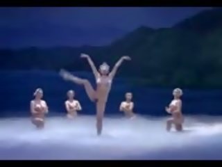 קינקי עירום ballet