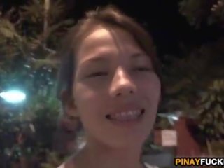 Brace faced filipina sucks e bardhë pecker