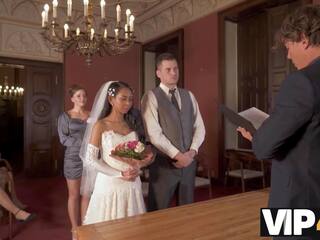 Vip4k. incantevole newlyweds gergo resistere e ottenere intimo diritto dopo matrimonio