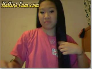 Asian Hottie Bates On Cam