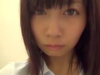 Asiatique ado sur soi coup montrer a outstanding orgasme