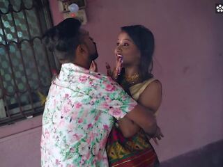 Sauteli maa কোরীয় devar ke sath chodte huye dekha ussi ke sautele bete ne hindi অডিও