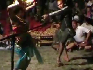 Bali staroveký inviting erotický tanec 4