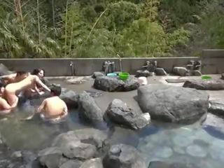 Udrel v japonské konyoku onsen spa -www.hotcutiecam.com