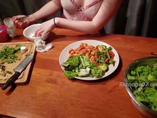 Foodporn Ep.1 Noodles and Nudes- Chinese babe cooks in Lingerie and sucks BBC for dessert 4K 烹饪表演 dirty movie vids